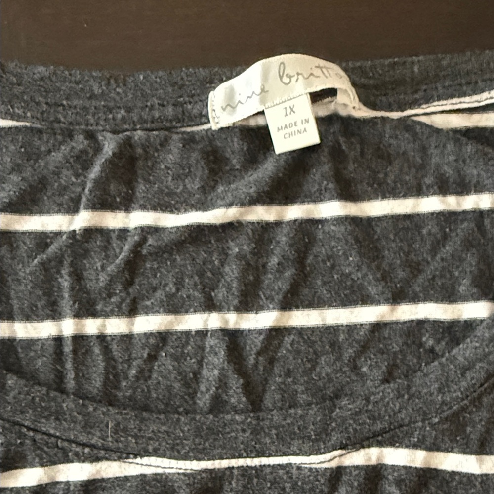 nine britton Black & White Striped Knot-Front Short Sleeve Tee - Picture 2 of 3